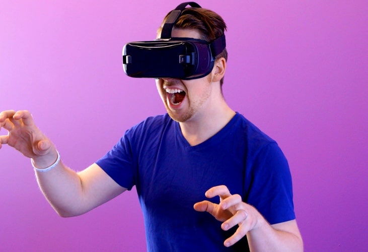Interactive AR